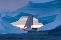 Southern Star in between icebergs, Ilulissat, Greenland-Photo Delphine Maratier