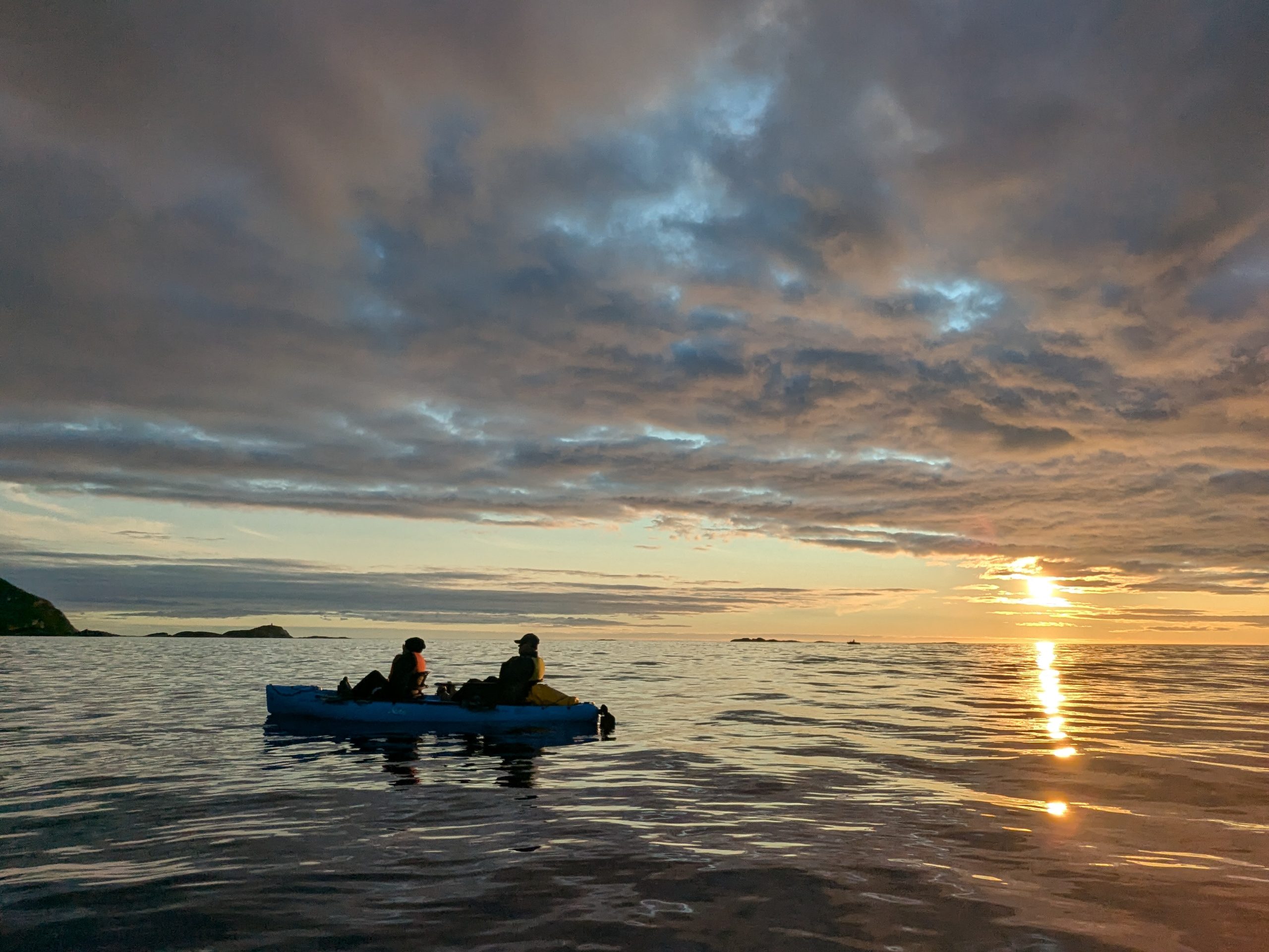 Soleil de minuit à Sommaroy en Hobie kayak – Image 9